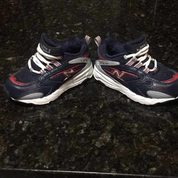 New balance - Picture 4 of 4